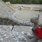 Das Super-Lama in Epidauros