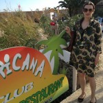 Martina und das SuperLama am Paradise-Beach