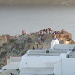 der Sonnenuntergangsfelse in Oia auf Santorin